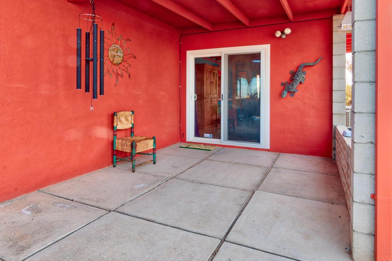 Chuck'S Cabin In A Joshua Tree Community ทเวนตีไนน์พาล์มส์ ภายนอก รูปภาพ