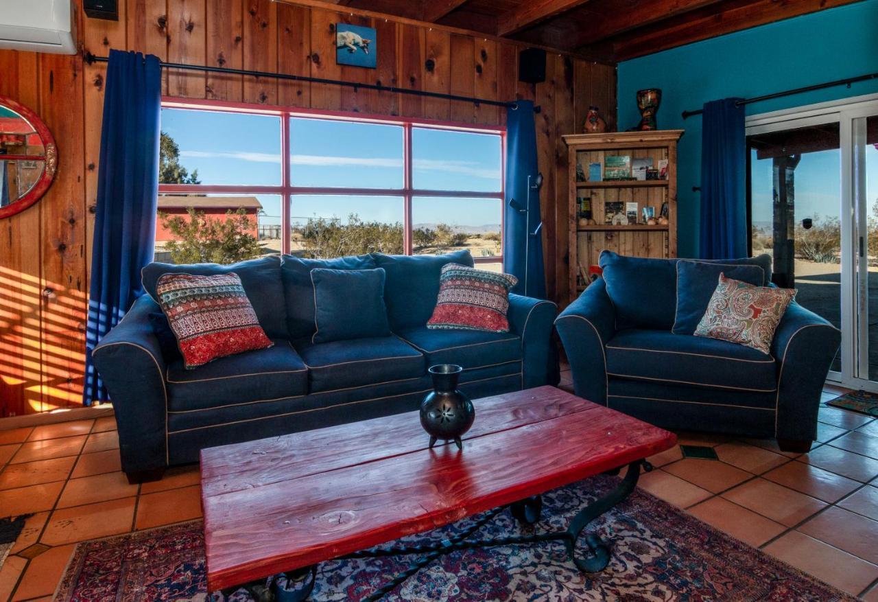 Chuck'S Cabin In A Joshua Tree Community ทเวนตีไนน์พาล์มส์ ภายนอก รูปภาพ