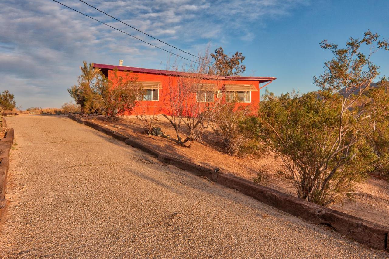 Chuck'S Cabin In A Joshua Tree Community ทเวนตีไนน์พาล์มส์ ภายนอก รูปภาพ